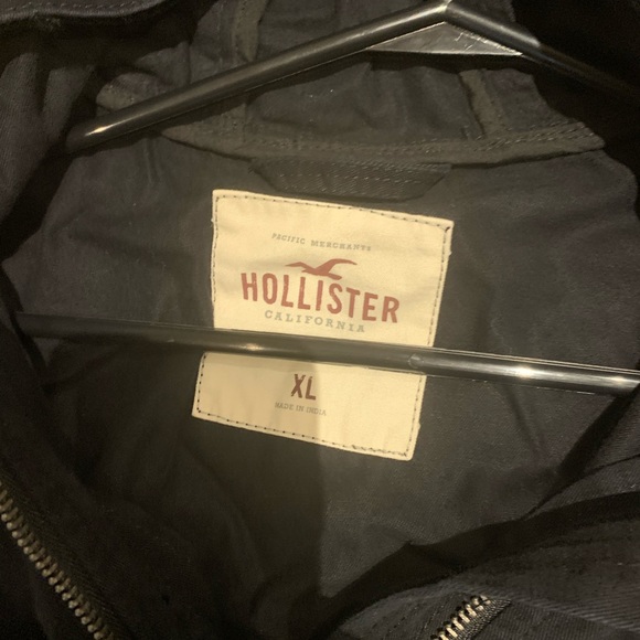 Gift - too big - never worn, been in closet. - Picture 2 of 2